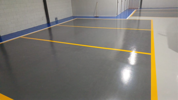 Piso Epóxi Com Acabamento Sob Medida Piso Epóxi Com Acabamento Sob Medida