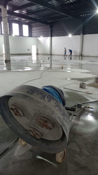 Polimento De Piso Com Discos Diamantados Polimento De Piso Com Discos Diamantados